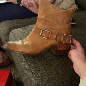 GENTLY WORN DONALD PLINER BOOTIES SIZE 9.5